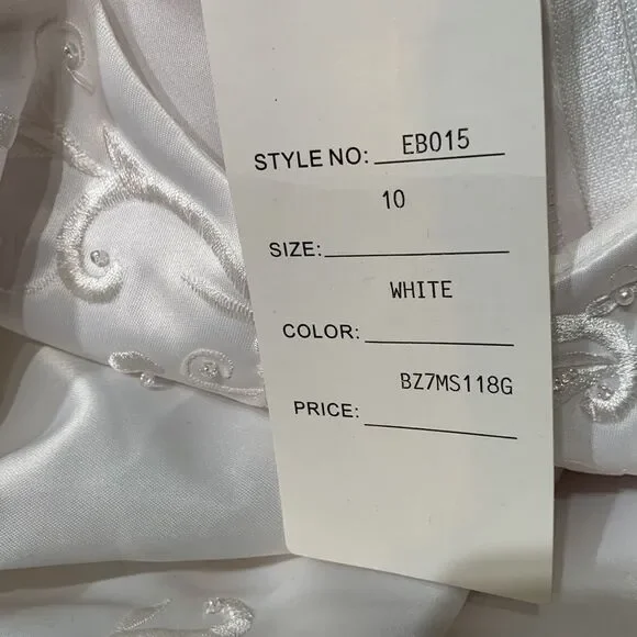 White/Ivory Elegant Wedding Gown Blend of Silk & Satin size 10 - Picture 13 of 14
